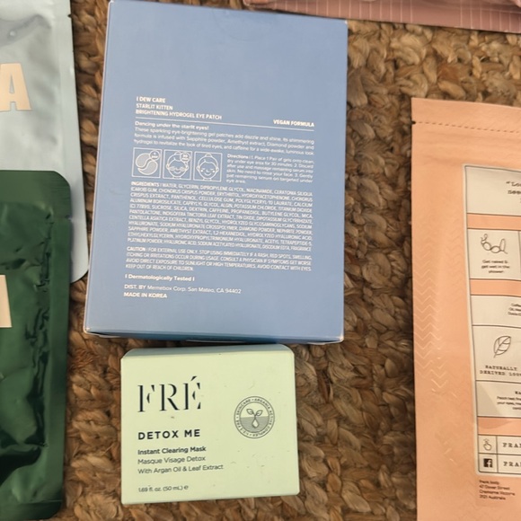 NWT BEAUTY BUNDLE FRE SKINCARE LAPCOS FACE MASKS SHOWER STEAMERS DEW CARE BUNDLE - Picture 10 of 13